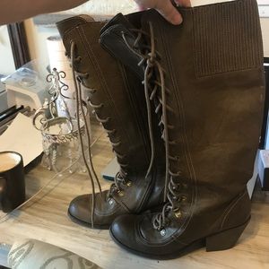Size 8 1/2 rocket dog lace up boots